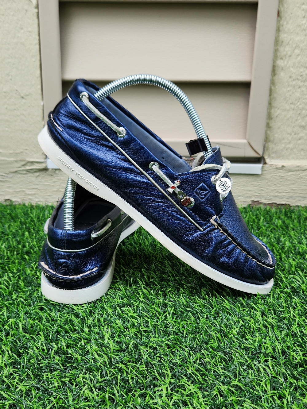 Sperry Top-Sider Metallic Blue Leather Women's Boat Shoes Charms Size 9.5